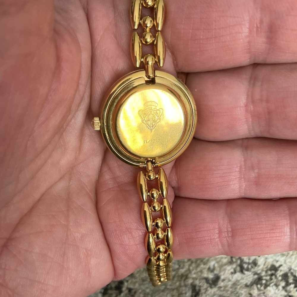 Beautiful DRESSY GUCCI chain bezel watch🔥🔥🔥 - Picture 14 of 16